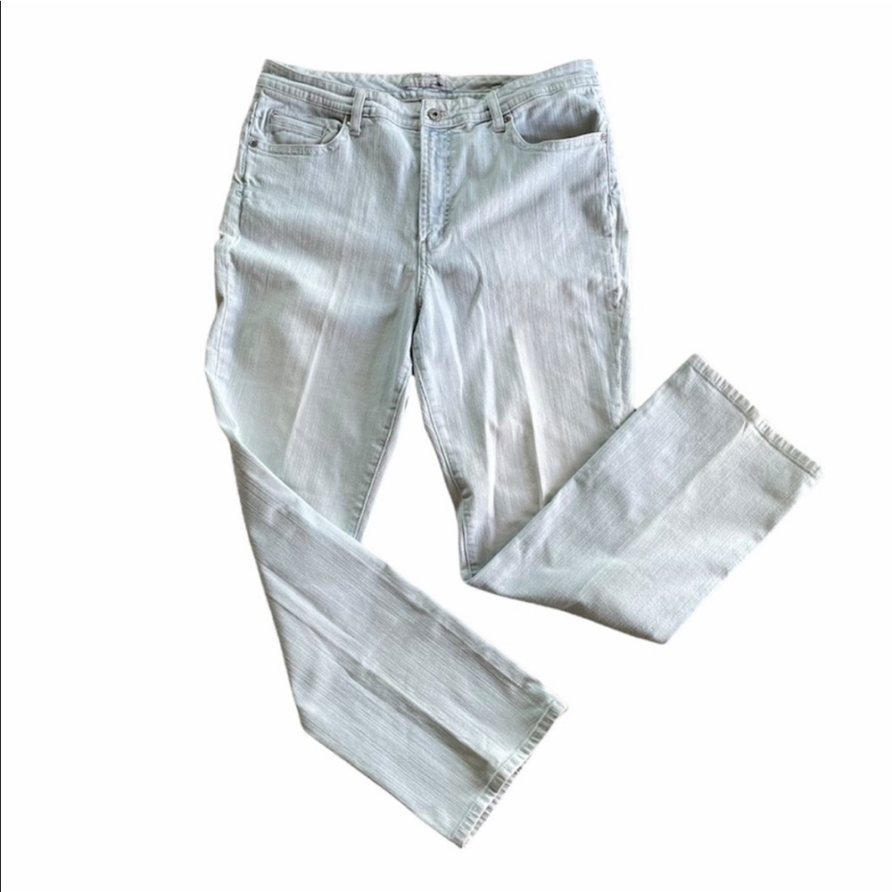 Chico’s Platinum Jeans Size 3 in Chico Regular Bootcut Size 16 Light Washed